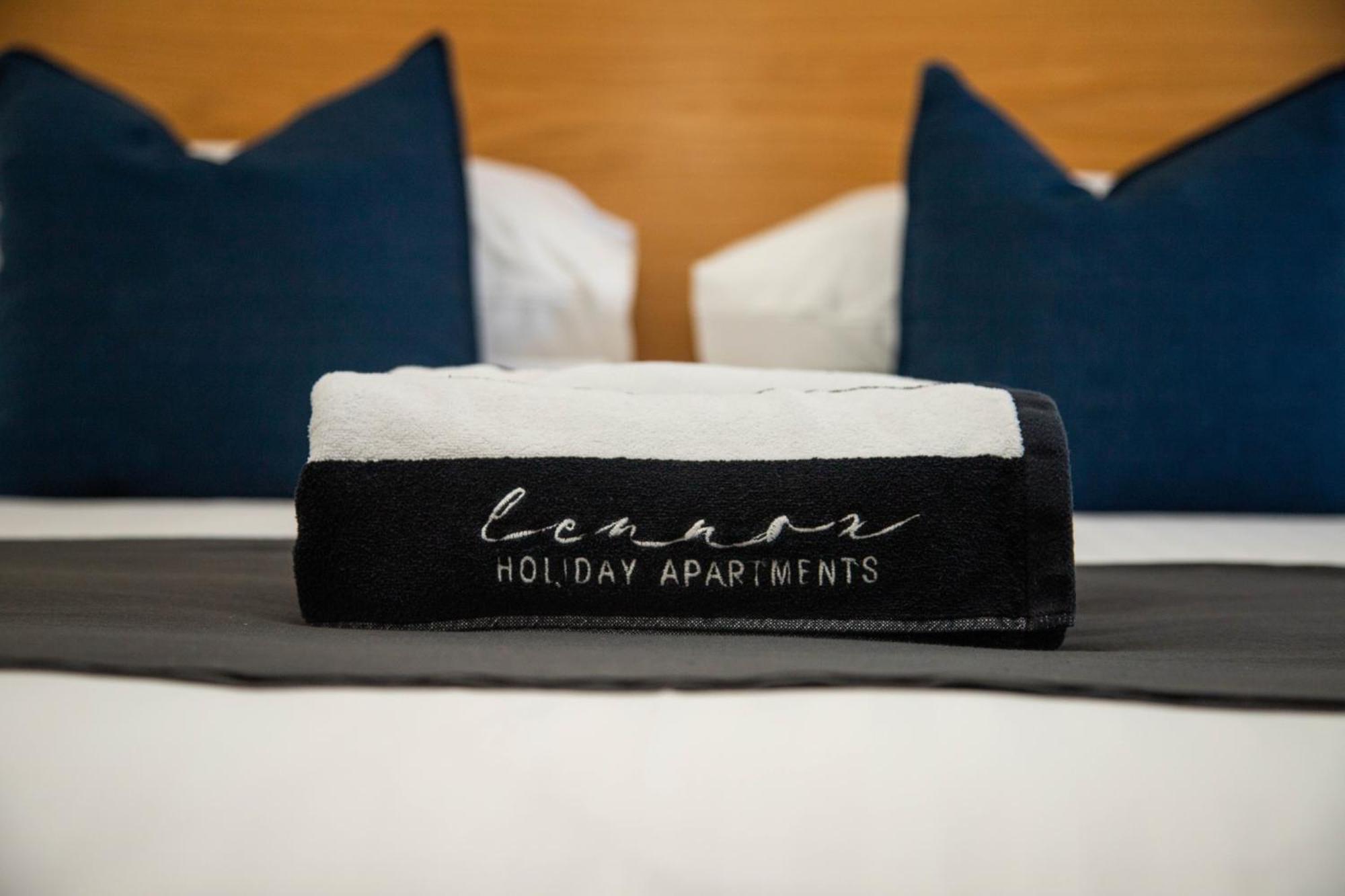 Lennox Holiday Apartments 레녹스해드 외부 사진