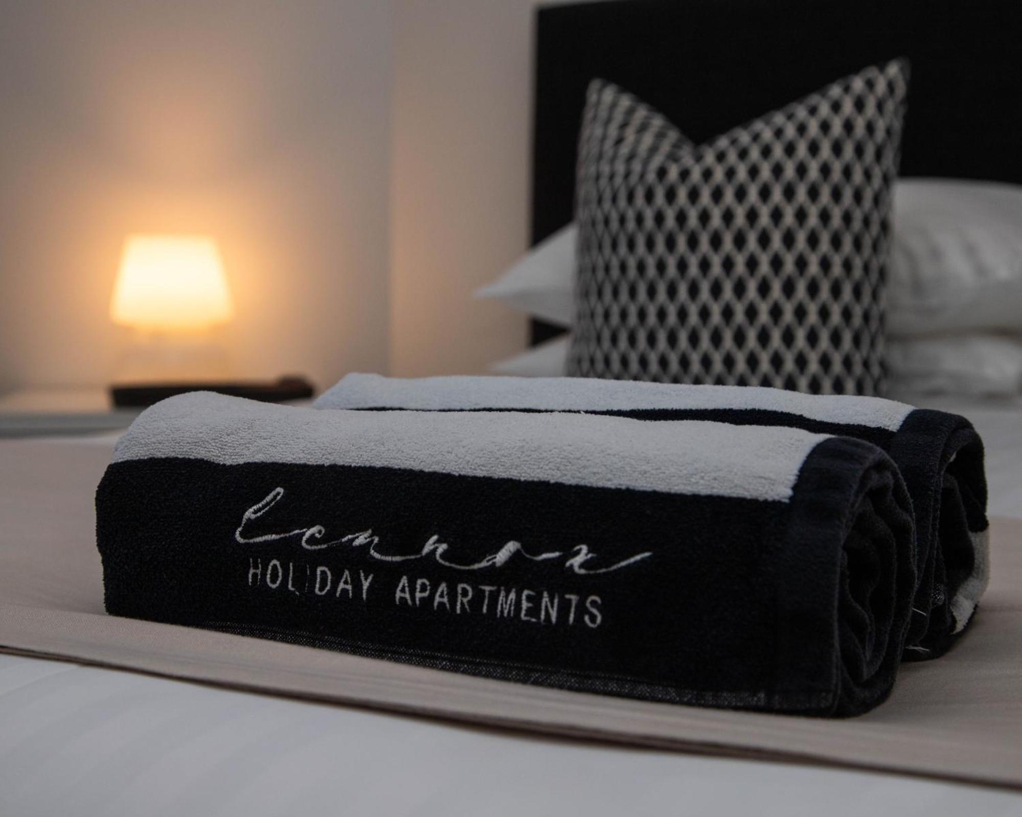 Lennox Holiday Apartments 레녹스해드 외부 사진