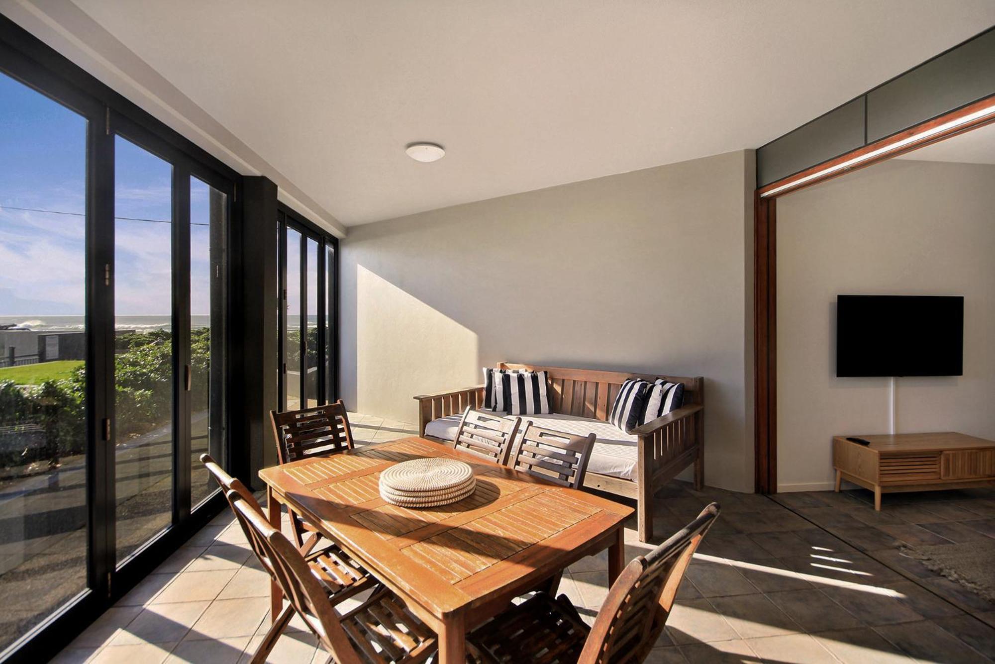 Lennox Holiday Apartments 레녹스해드 외부 사진