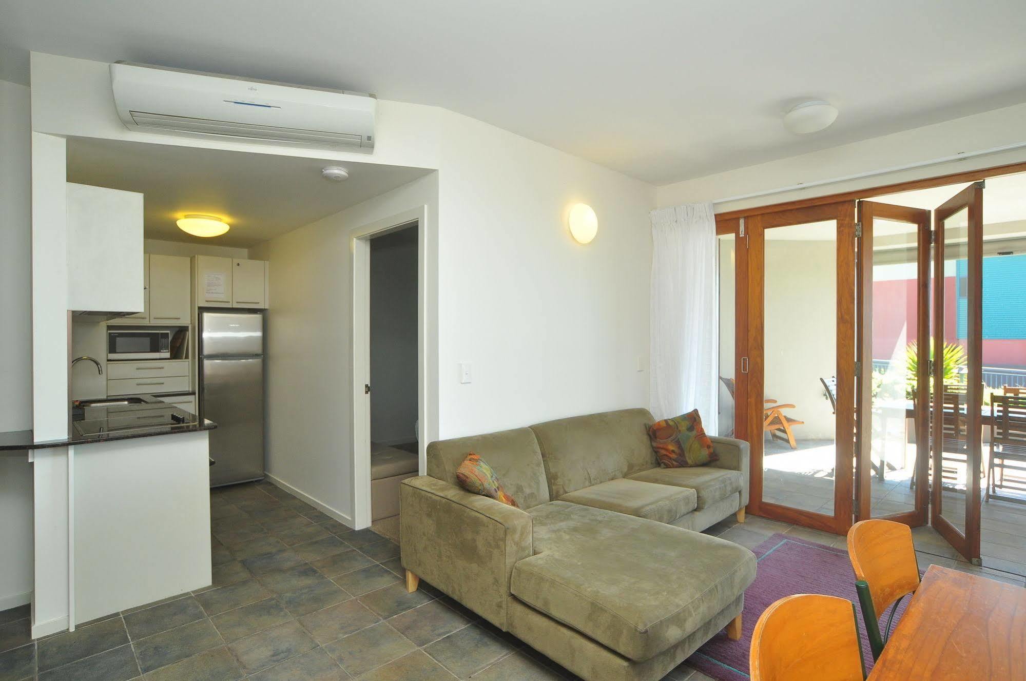 Lennox Holiday Apartments 레녹스해드 외부 사진